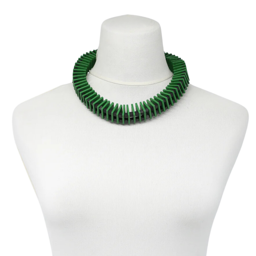 short Shakespeare's Collar Small Squares Necklace - Spring Green