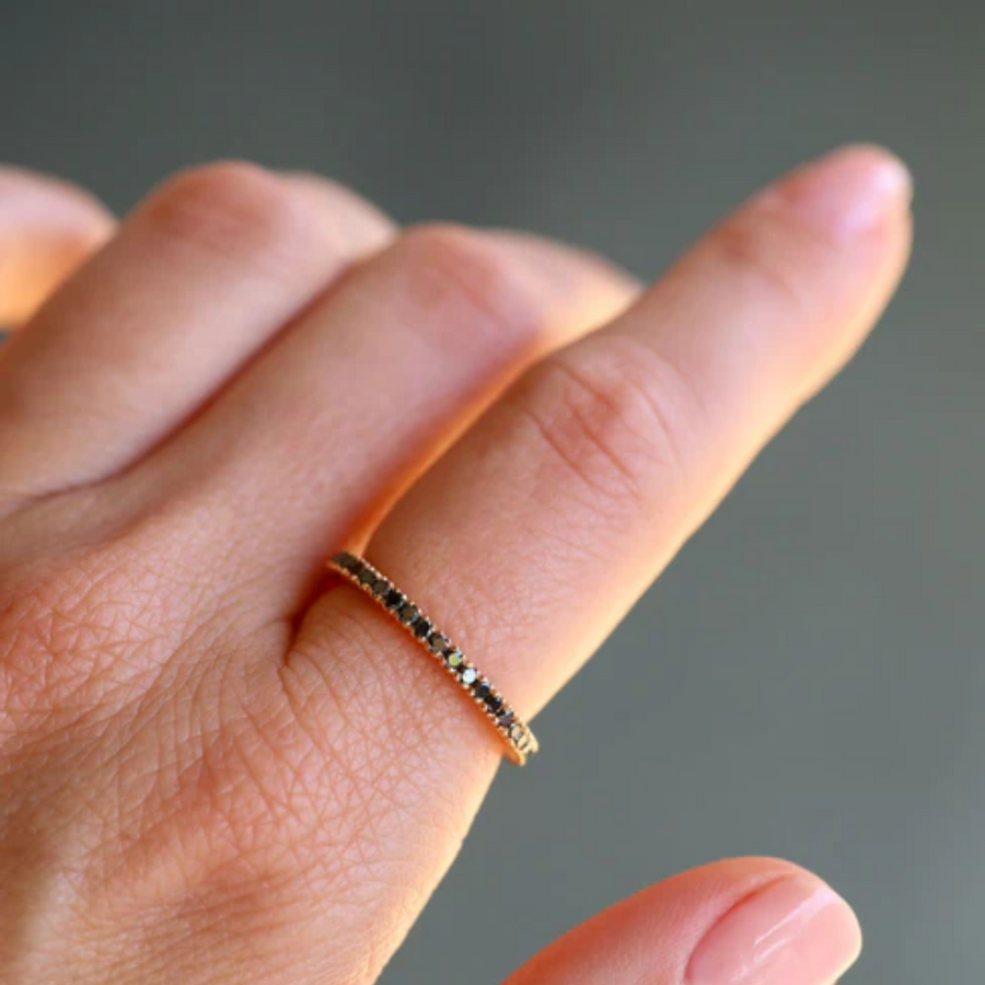 18K BR Prong Black Diamond Band