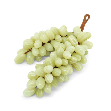 light green ONYX grapes