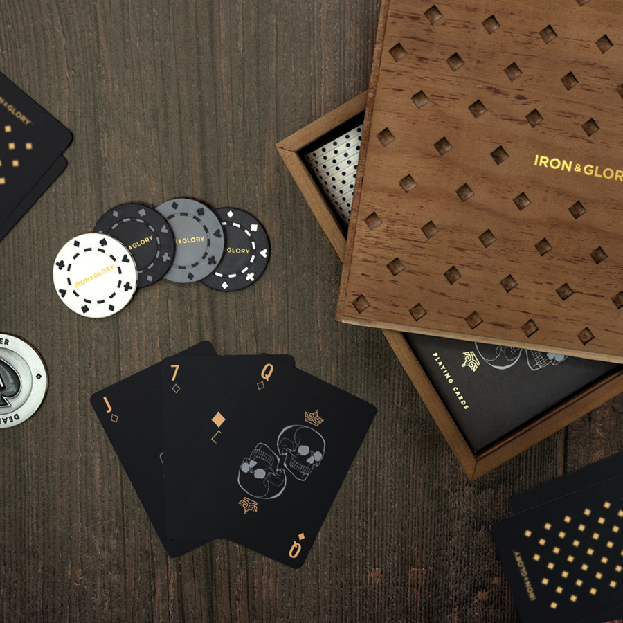 Wooden Dead Man's Hand Poker Set