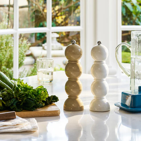 Bobbin Salt or Pepper - White