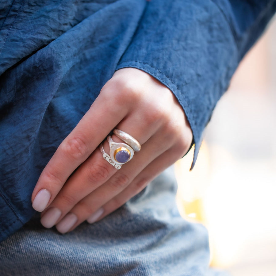 BOOGIE LINE  HAMMERED RING - MATTE SILVER