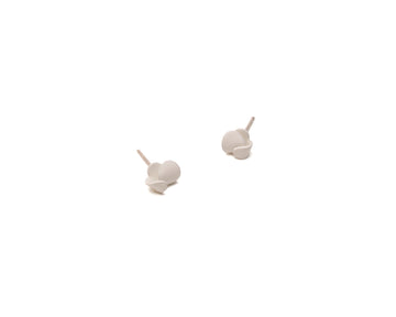 CREAM WHITE SMALL FOLDED STUDS EARRINGS