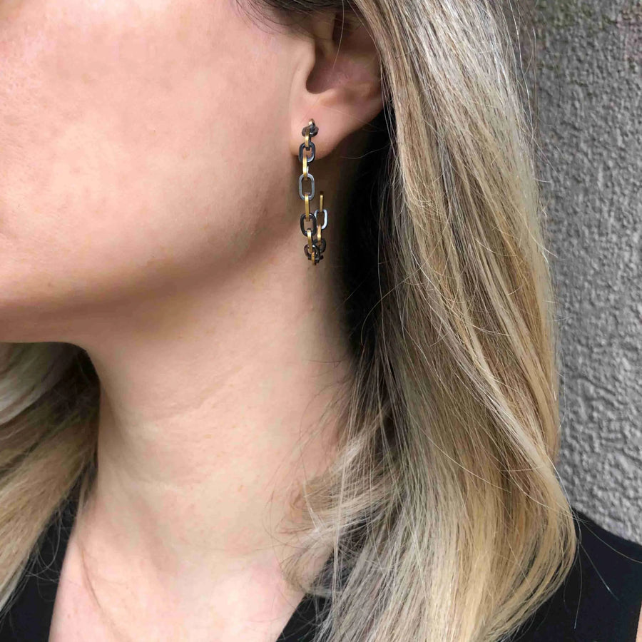 CHILL-LINK HOOP EARRINGS