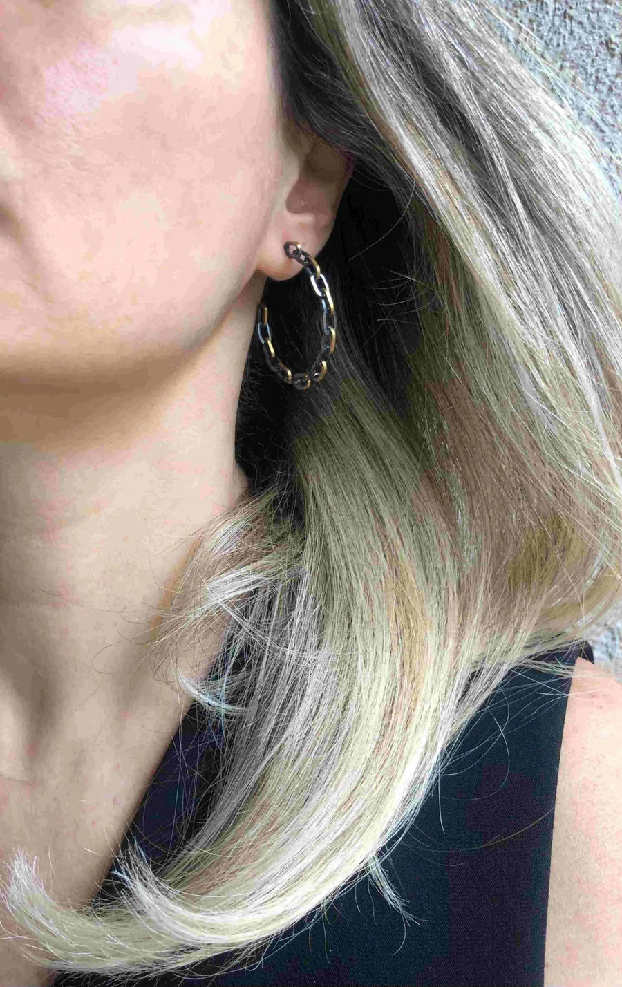CHILL-LINK HOOP EARRINGS