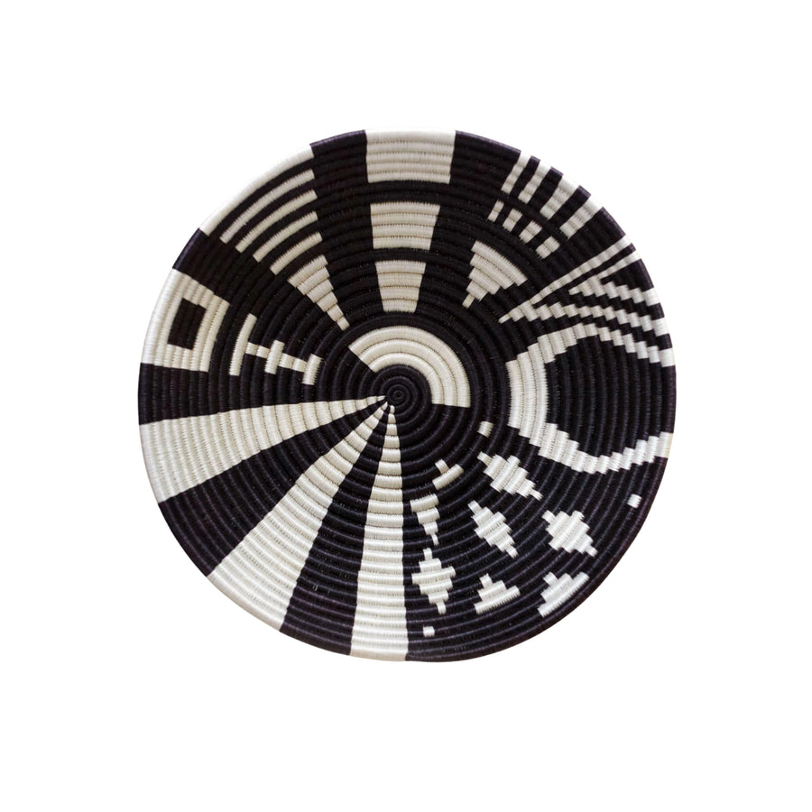 Geo Plateau - Black and White