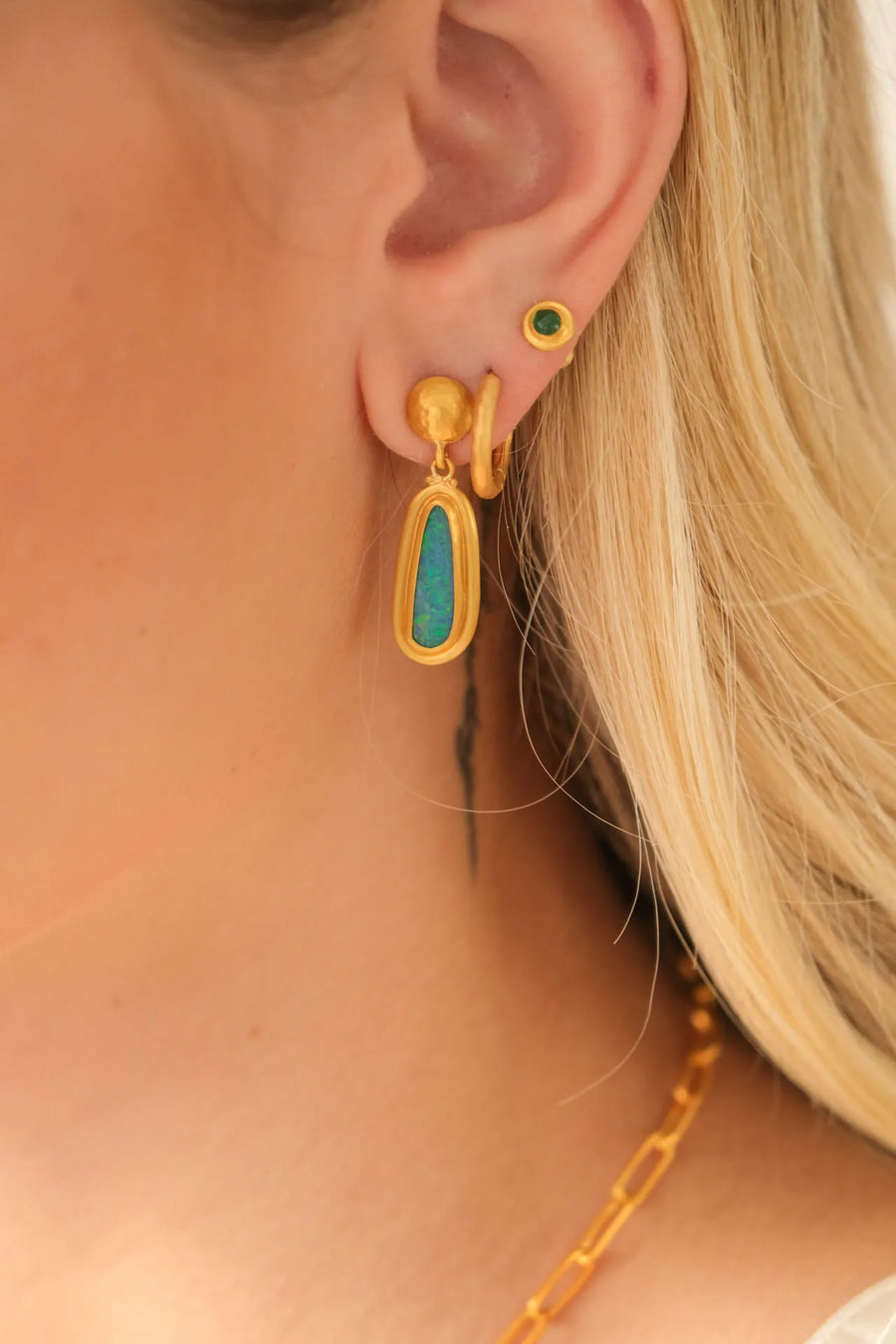 DIANA 22K GOLD HOOPS