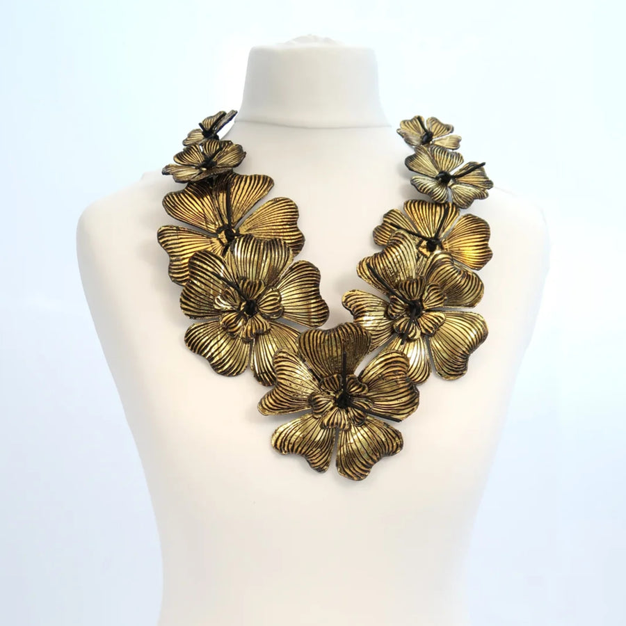 RECYCLED PLASTIC BOTTLES PLUMERIA NECKLACE - GOLD