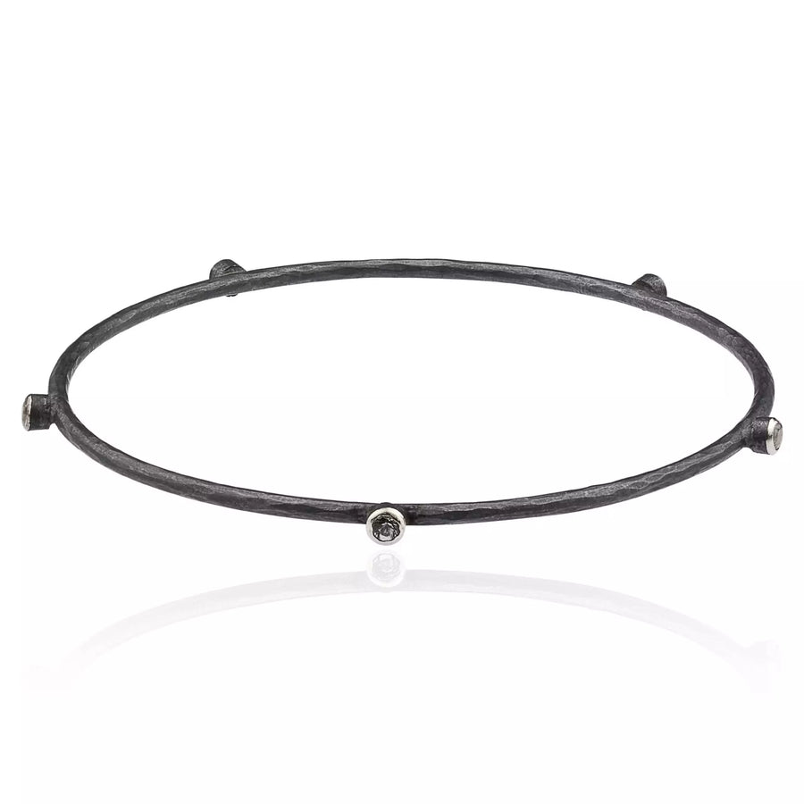 SAPPHIRE OXIDIZED SILVER HAMMERED BANGLE