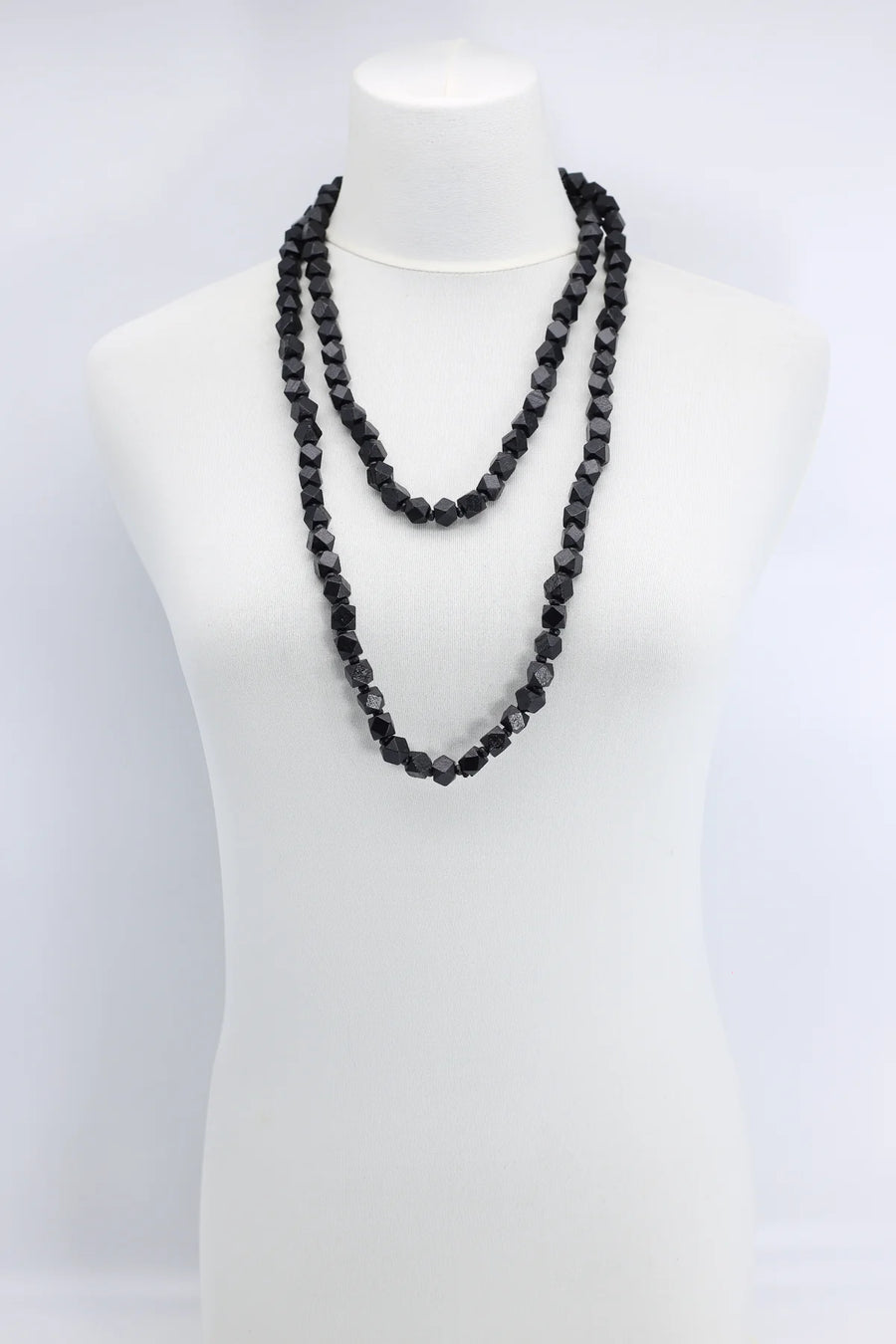 Single strand small diamond shape wooden beads necklace - Black