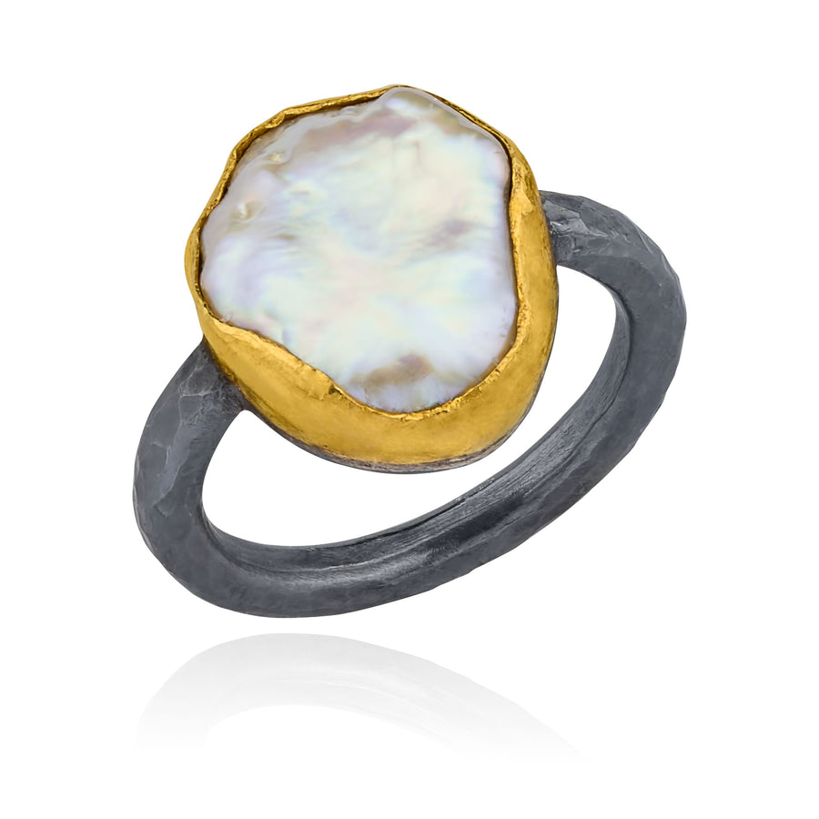 KARIN KESHI PEARL RING - OXIDIZED SILVER