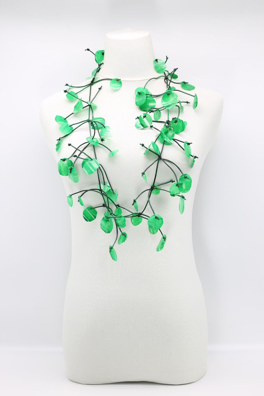 AQUA WATER LILY GREEN NECKLACE LONG