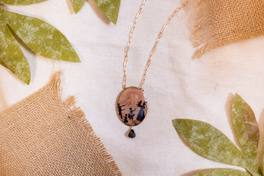 VICTORIAN SILHOUETTE CAMEO WITH BLK SPINEL necklace