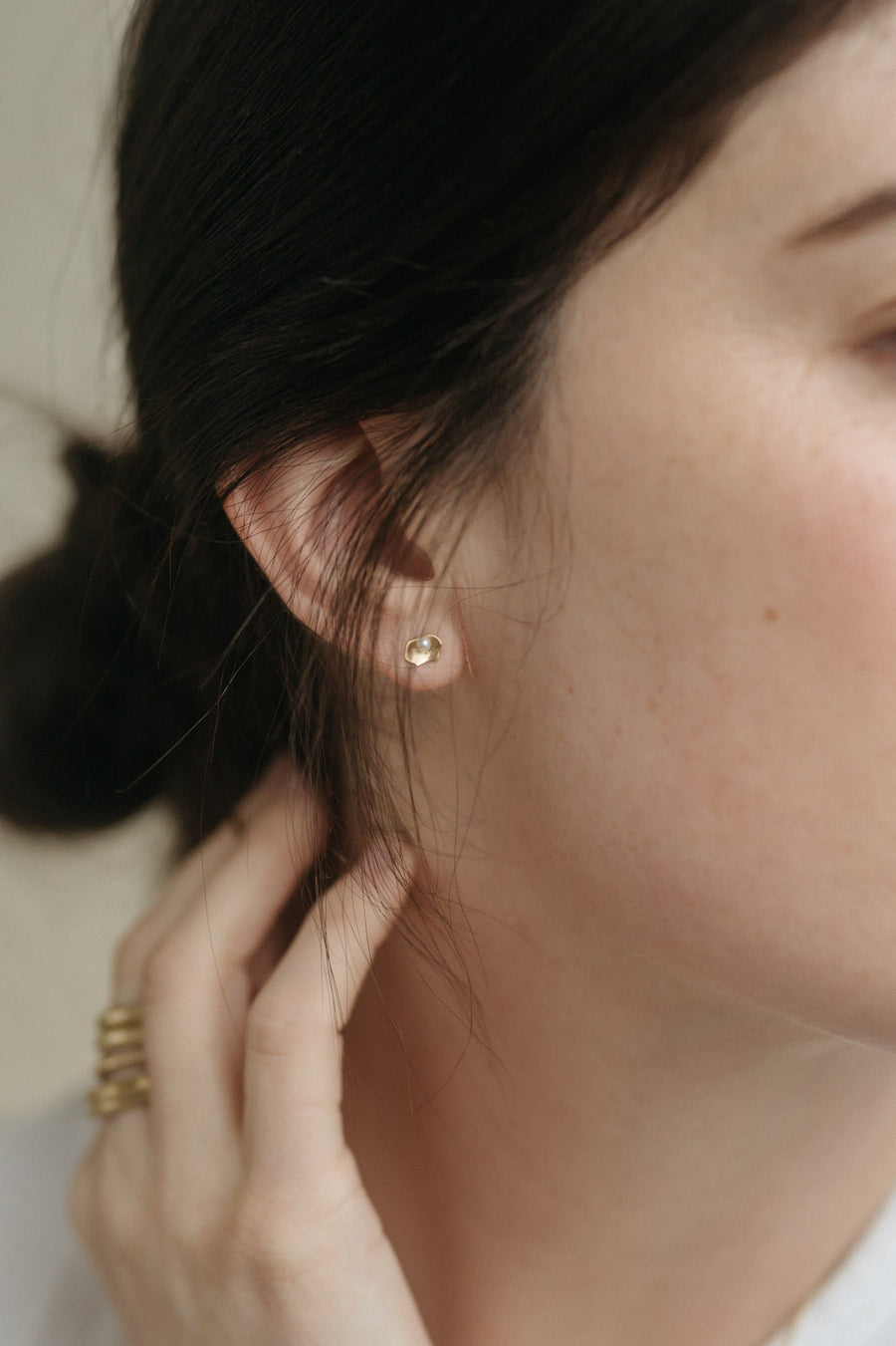 Petal Stud Earrings with Pearl