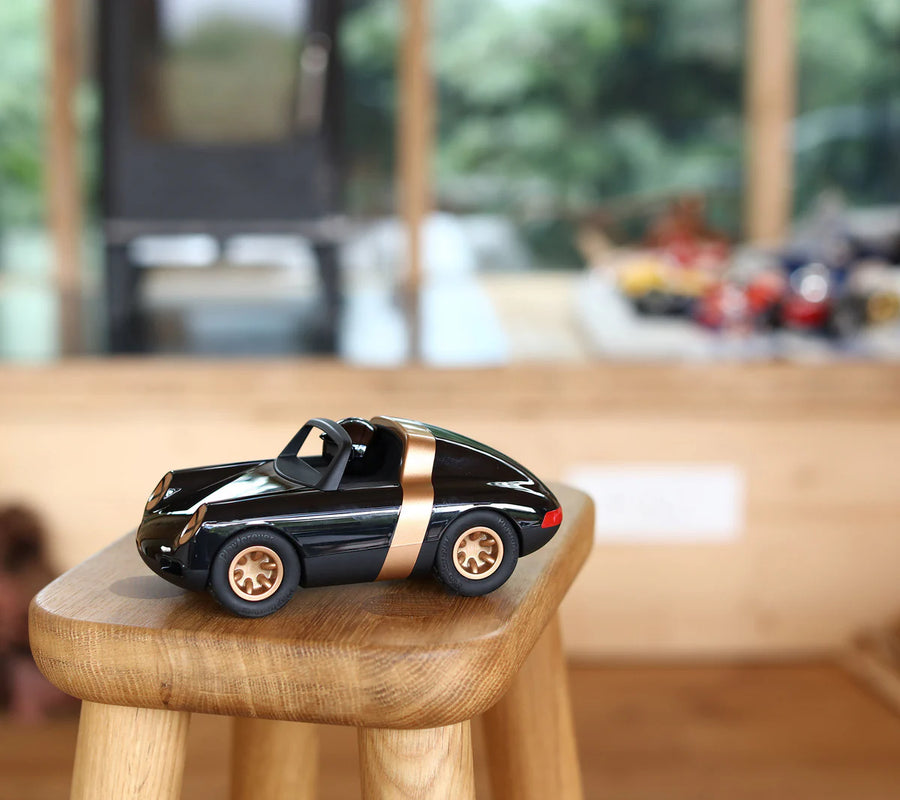 Car LUFT CROW  - Black/Gold