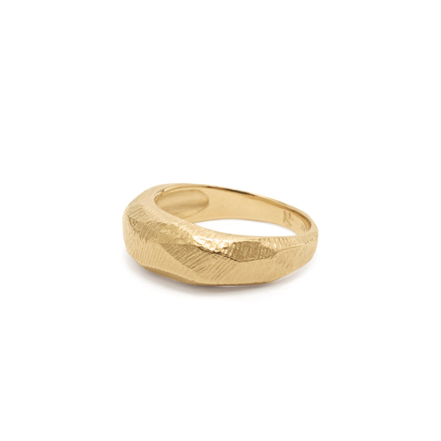 18K Domed Tapered Ring - Size 7