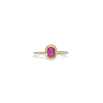 18K Ruby Oval Stone Ring Size 5.5