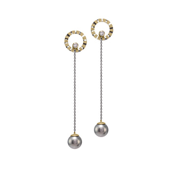 Stripe Wavy Pearl Earrings