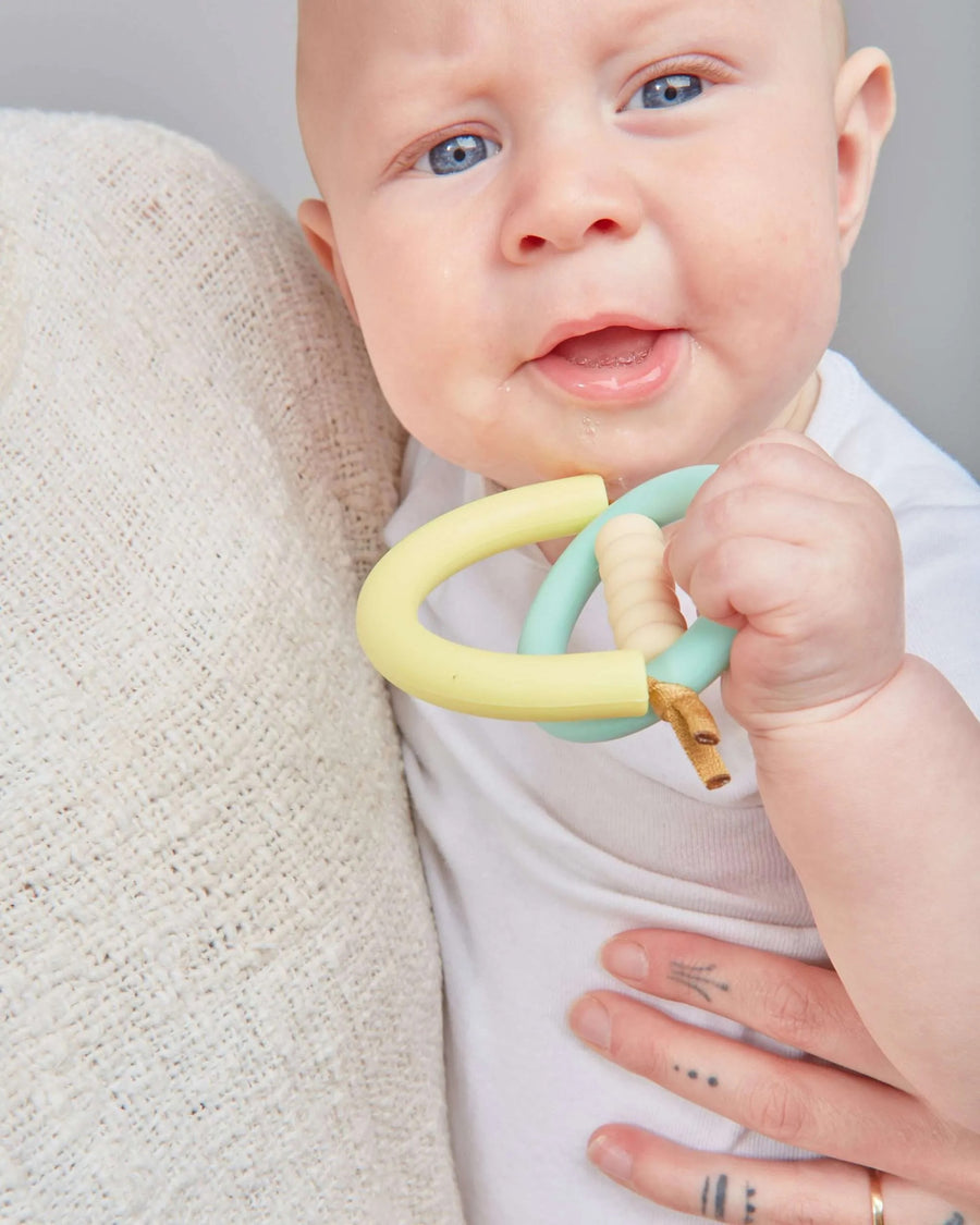 Dewdrop Signature Teething Necklace