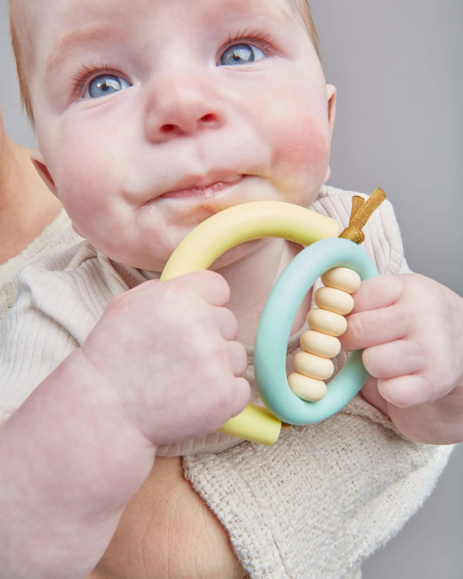 Dewdrop Signature Teething Necklace