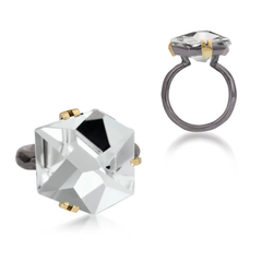 FACETS 4 Crystalline Quartz Ring