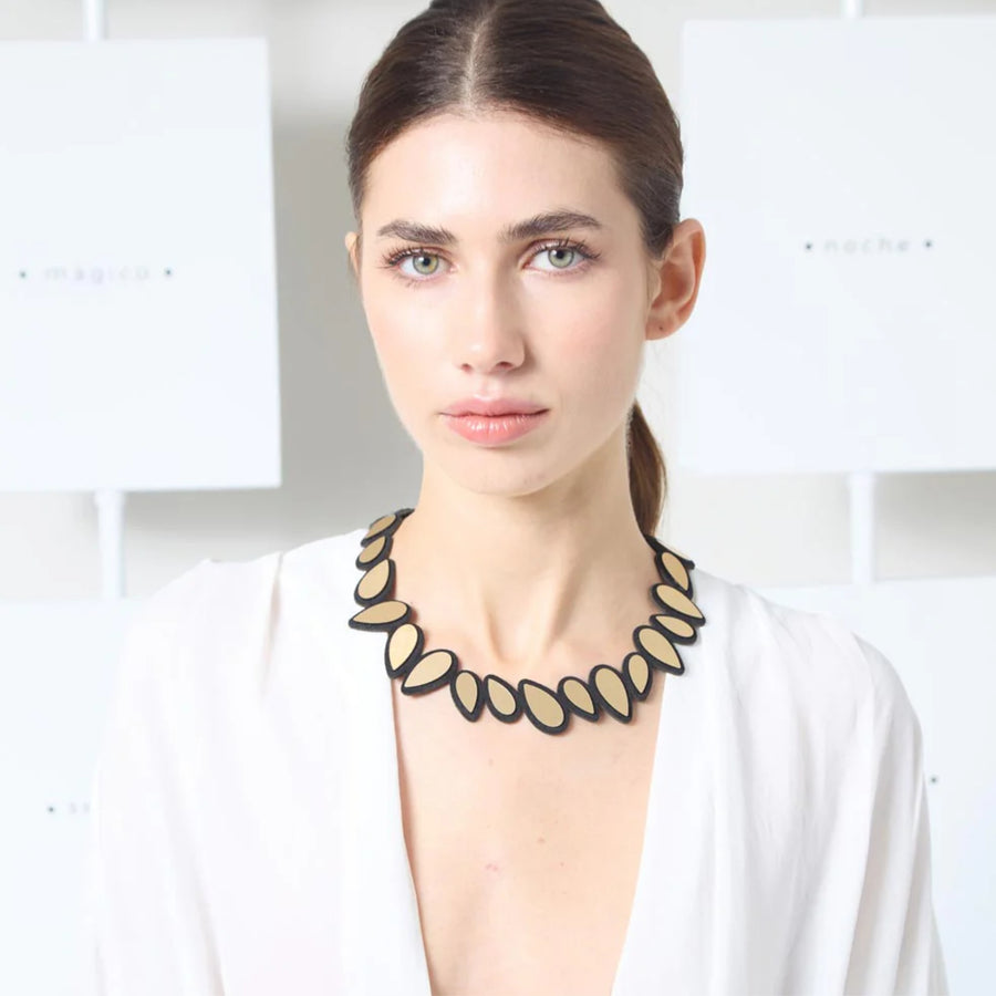 Raindrop Necklace Round