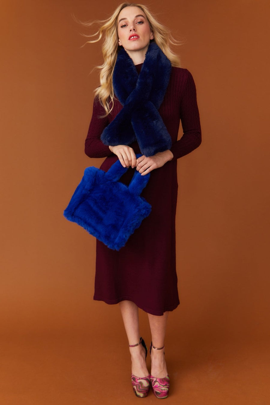 Faux Fur Keyhole Scarf - Navy