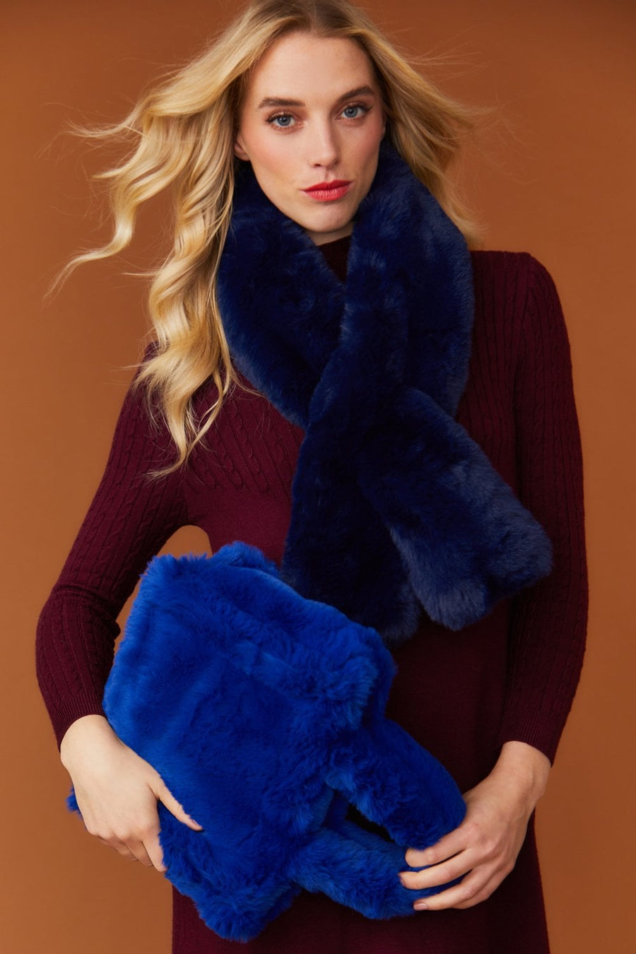 Faux Fur Keyhole Scarf - Navy